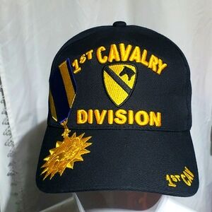 MILITARY U.S. ARMY 1st CAVALRY DIVISION Hat With Air Medal